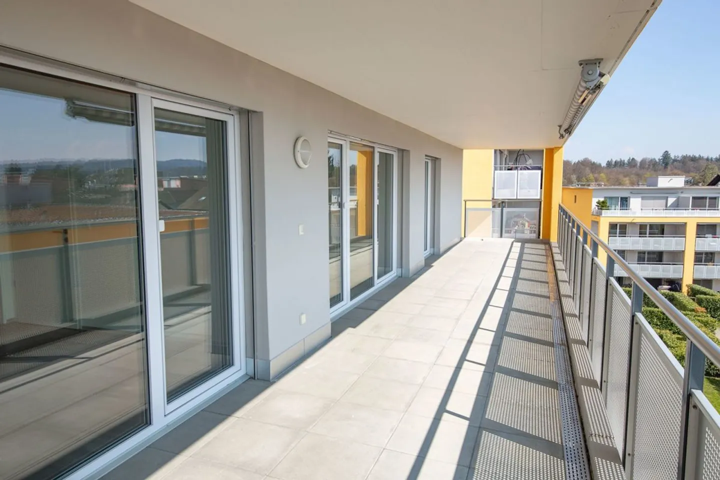 Dreamlike apartment with large balcony! - Photo 7 of 10