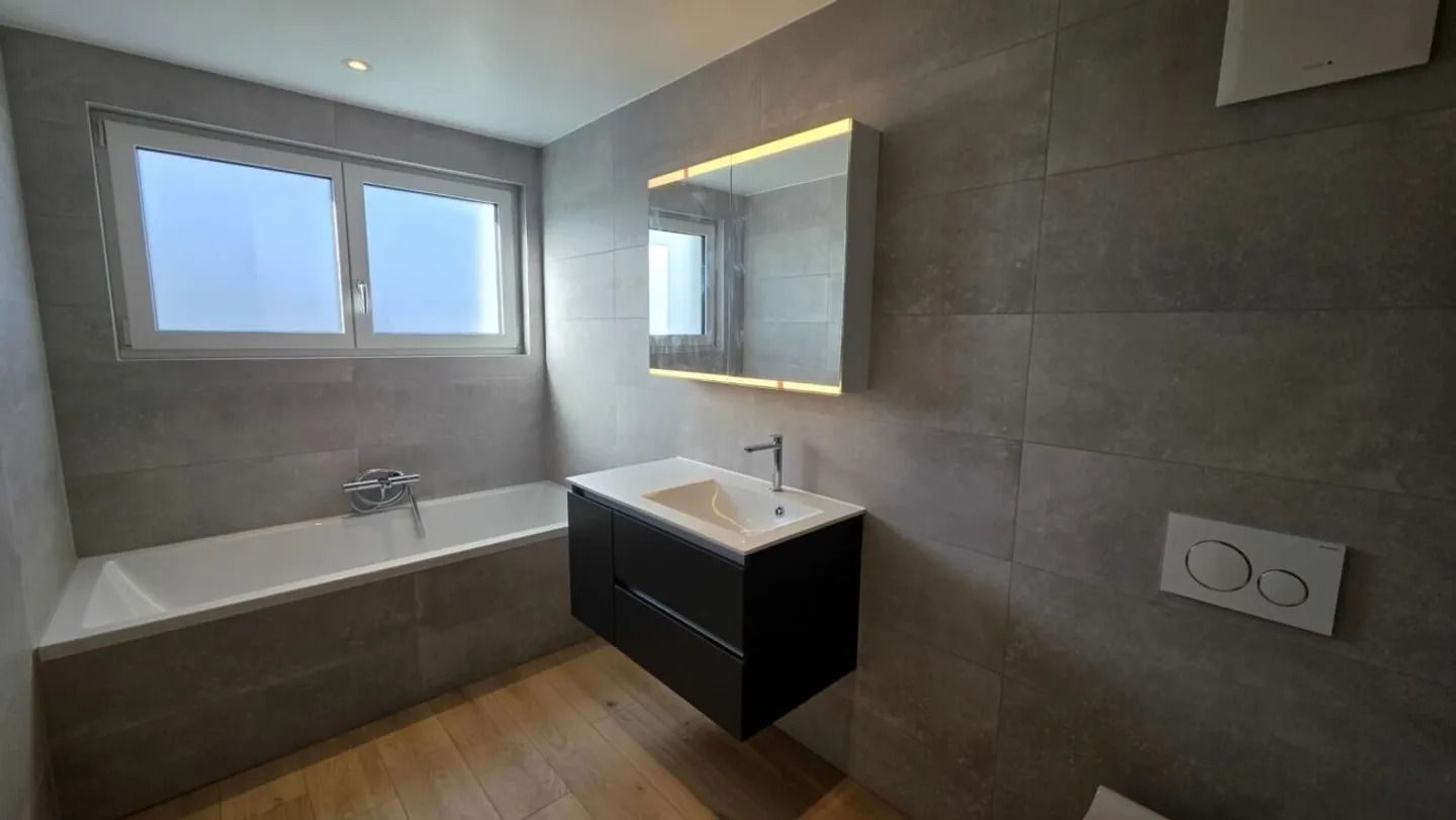 NUOVO! TRANQUILLO, MODERNO, CON VISTA - Foto 10 di 13