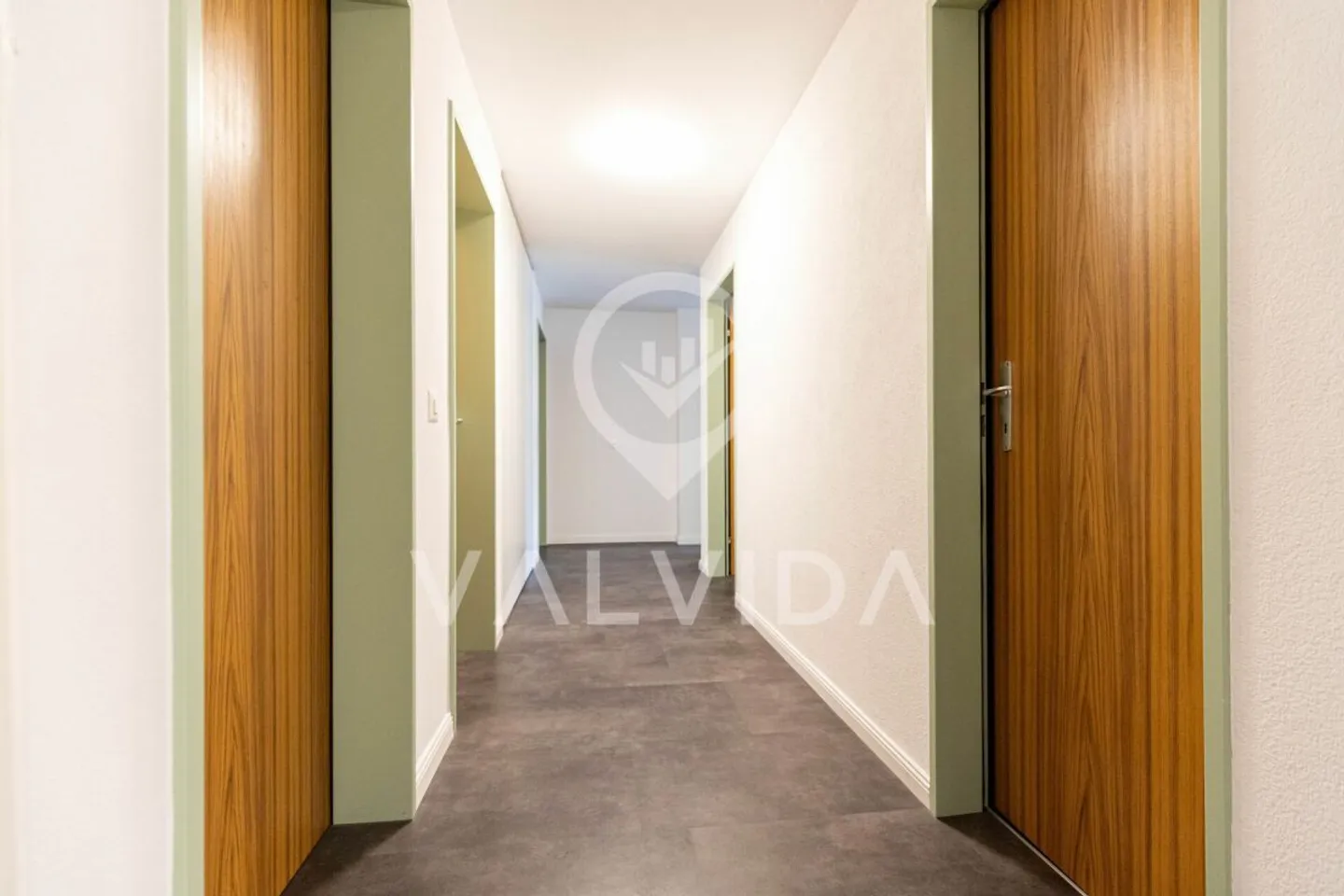 Appartamento luminoso e spazioso di 5,5 stanze nel cuore di Visp - Foto 10 di 13