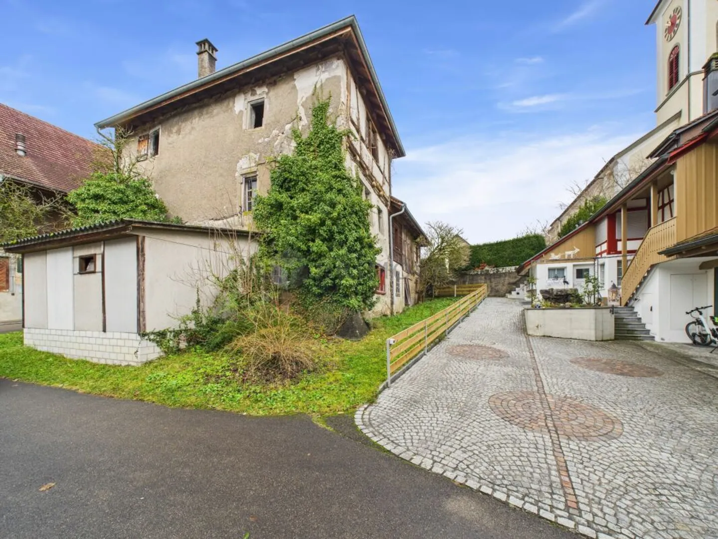 Charmante ferme avec des possibilités polyvalentes - Photo 2 sur 4