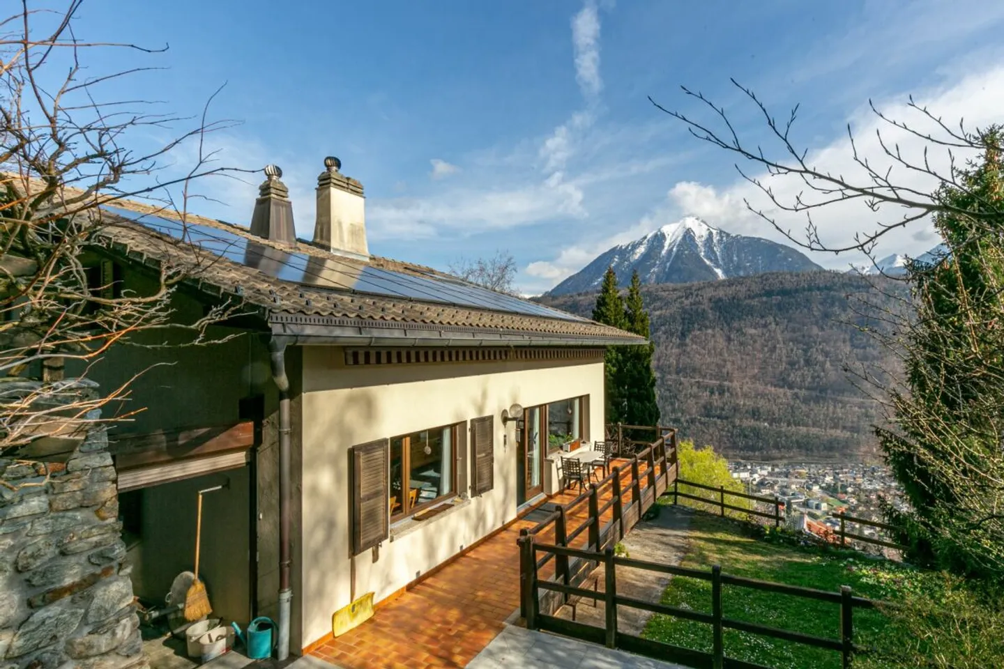 Affascinante casa di 6,5 stanze - Foto 1 di 12