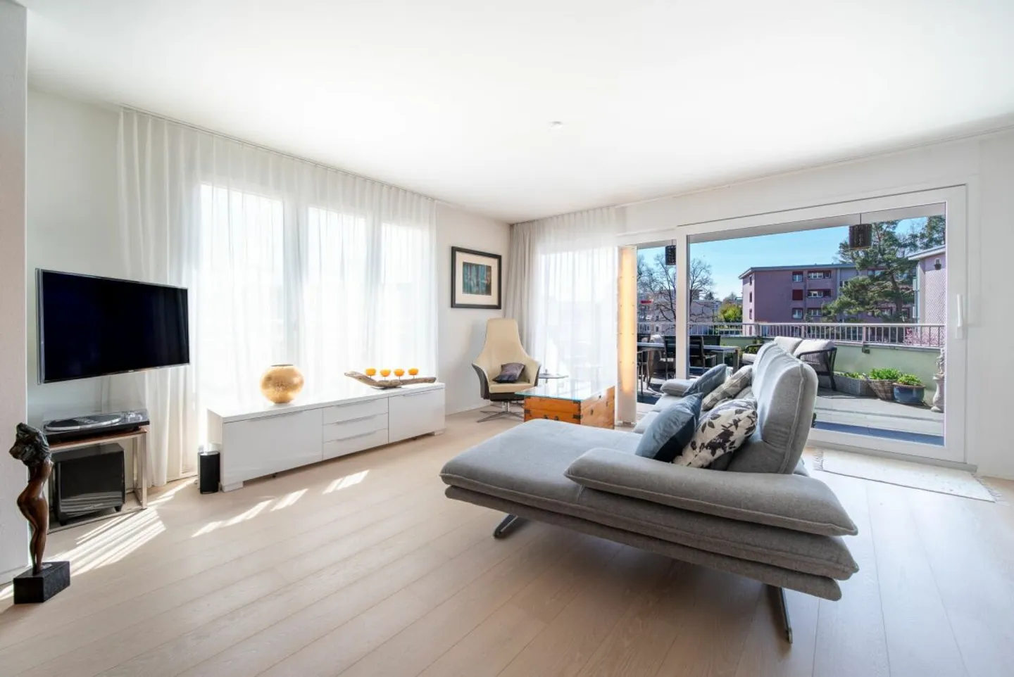 Appartamento attico di 4,5 stanze con grande terrazza - Foto 2 di 13