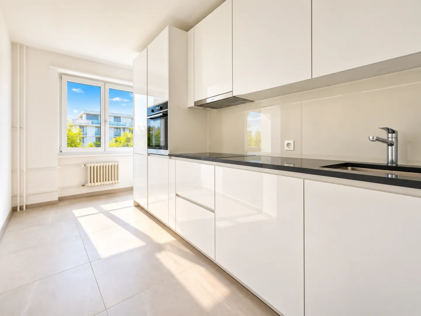 Modern 2-room apartment in a quiet location - available immediately for rent - Photo 1 of 11
