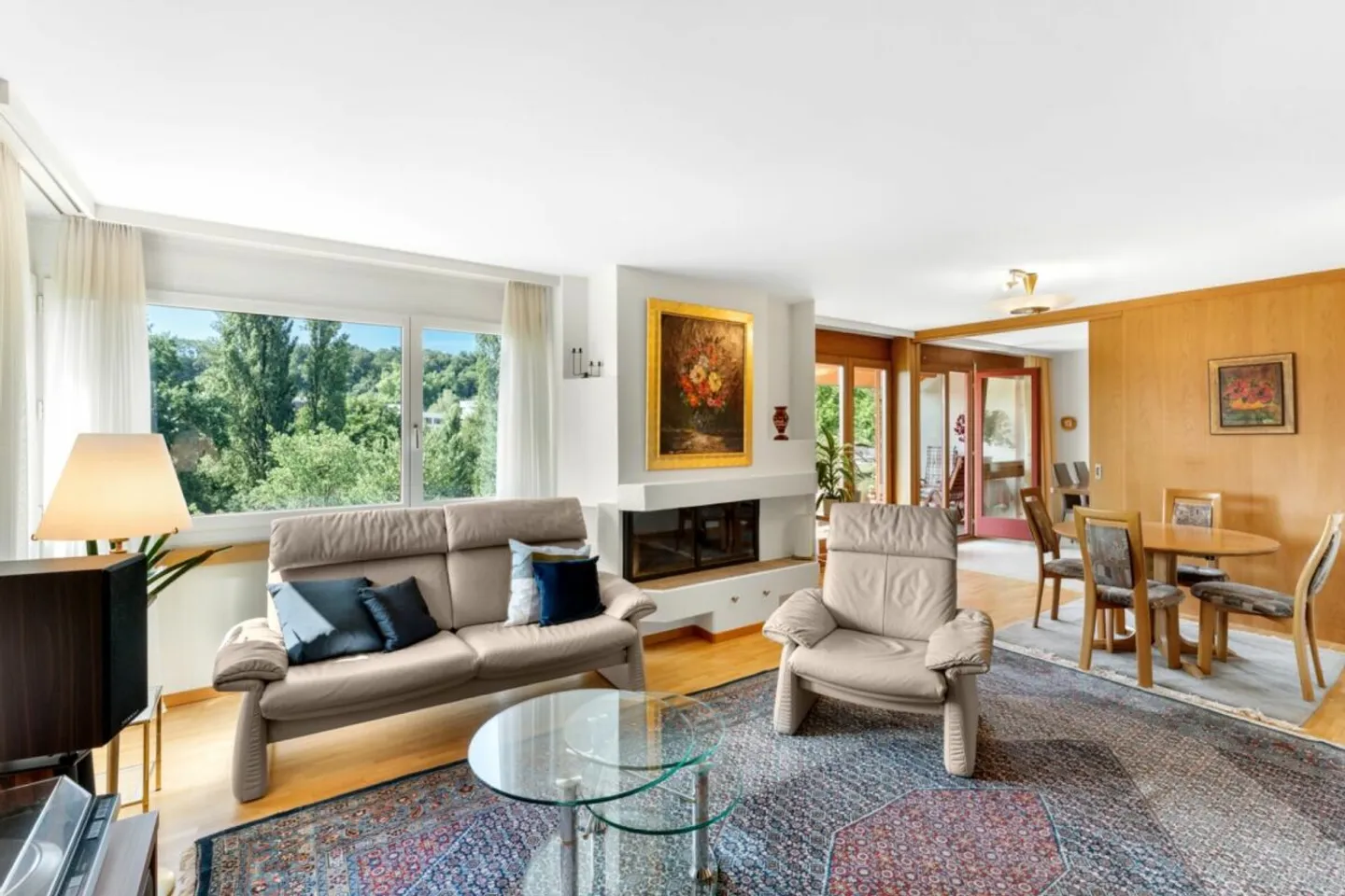 3.5-Zimmer-Topgeschosswohnung mit Cheminée und Parkplatz - Photo 4 sur 11