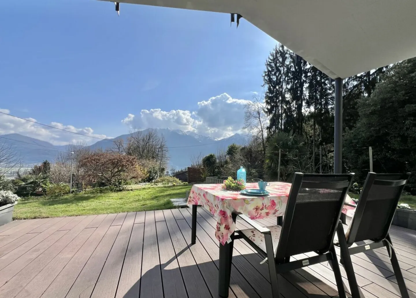 Modernes Familienhaus in Sonnenlage mit herrlichem Garten - Foto 3 di 13