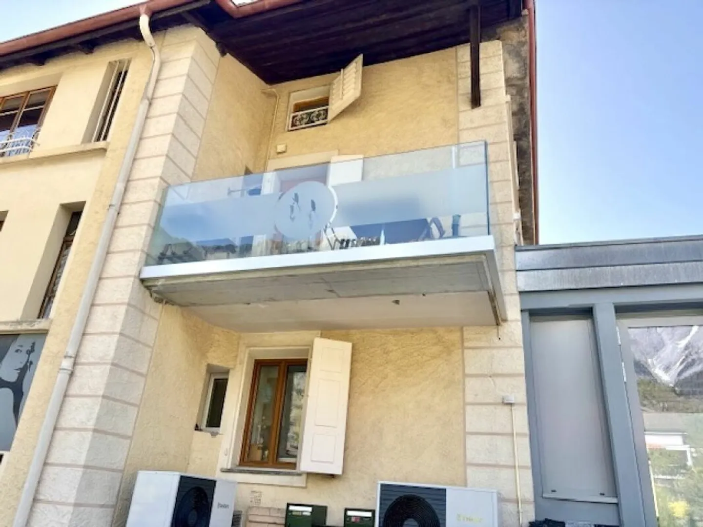 Large 4.5-room apartment - 150 m² - Chamoson center - Photo 8 of 8