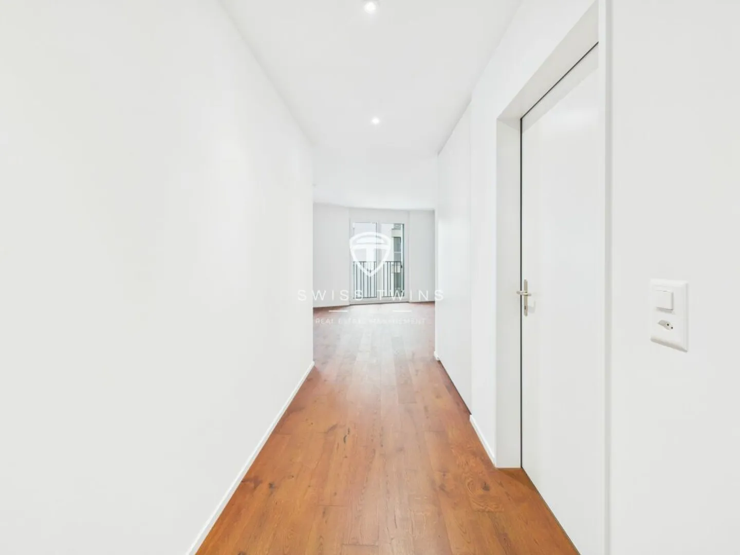 Urbaner Luxus trifft Ruhe - Stilvolle 4.5-Zimmer-Wohnung mit CarLift - Photo 11 sur 13