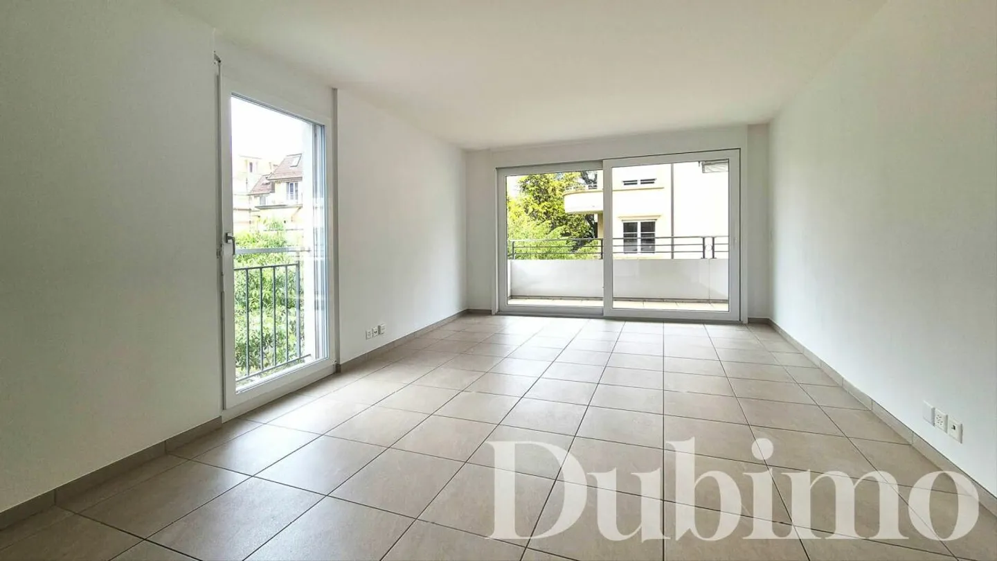 APPARTEMENT DE 2.5 PIÈCES AVEC BALCON À LAUSANNE - Photo 2 sur 13
