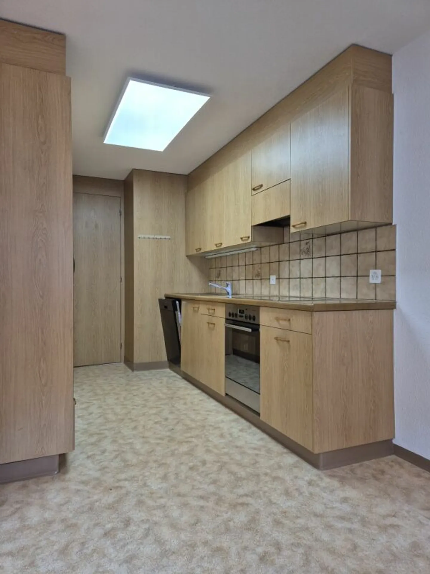 Cozy Apartment with Mountain View - Photo 3 of 11