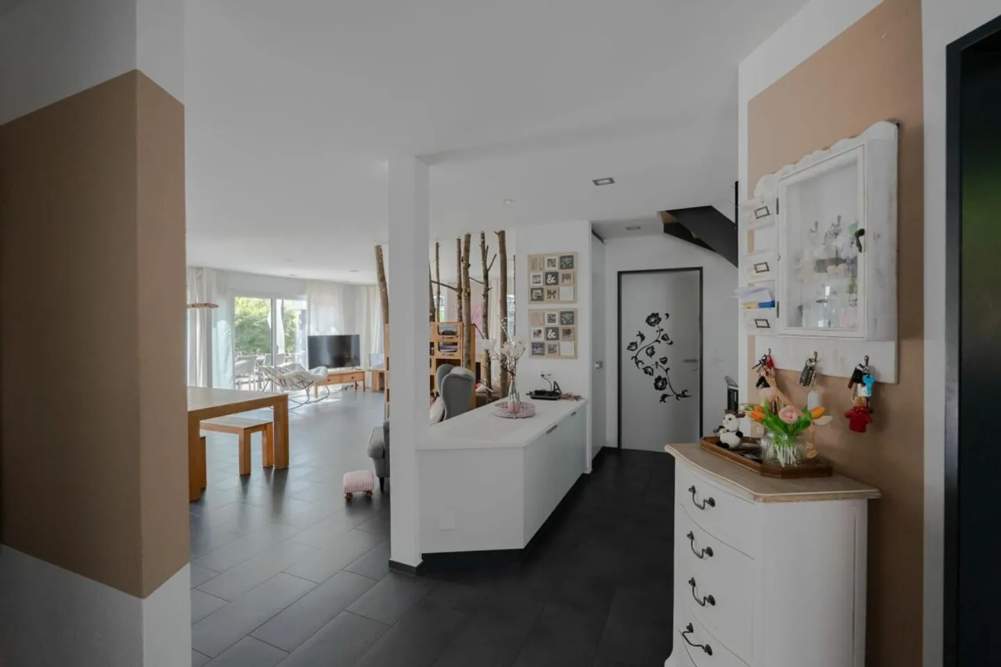 Spacious Family Home in Wiesendangen - Photo 3 of 13