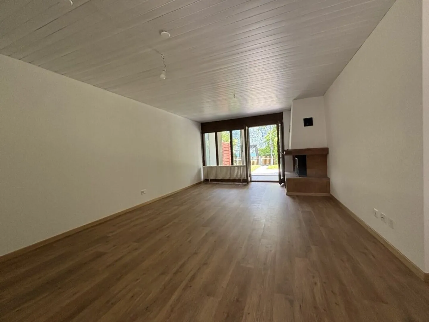 Esclusiva casa a schiera di 5,5 stanze direttamente al lago - Foto 5 di 13