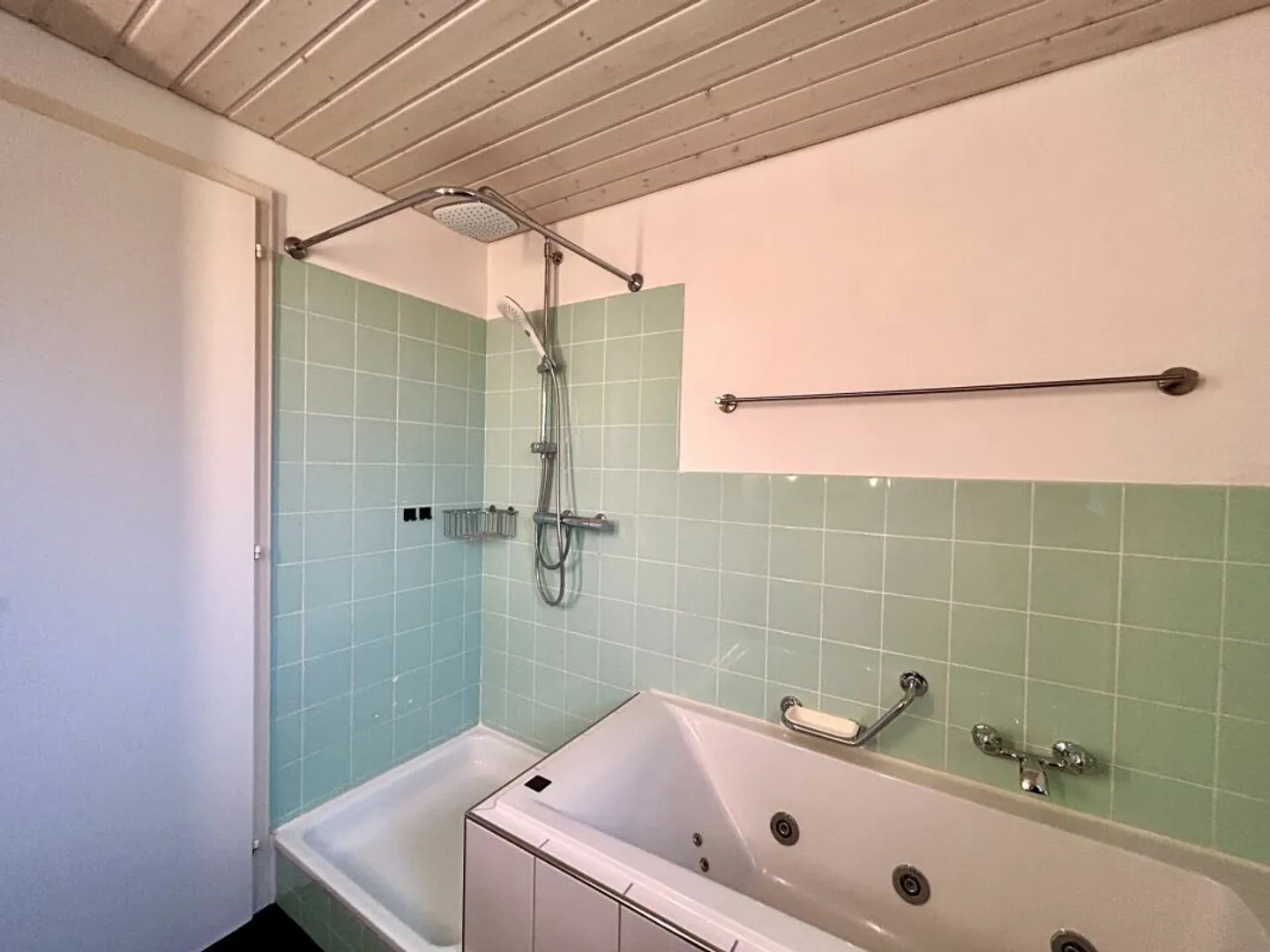 Maison jumelée à Bettenhausen avec potentiel d'aménagement et système photovoltaïque ! - Photo 10 sur 12