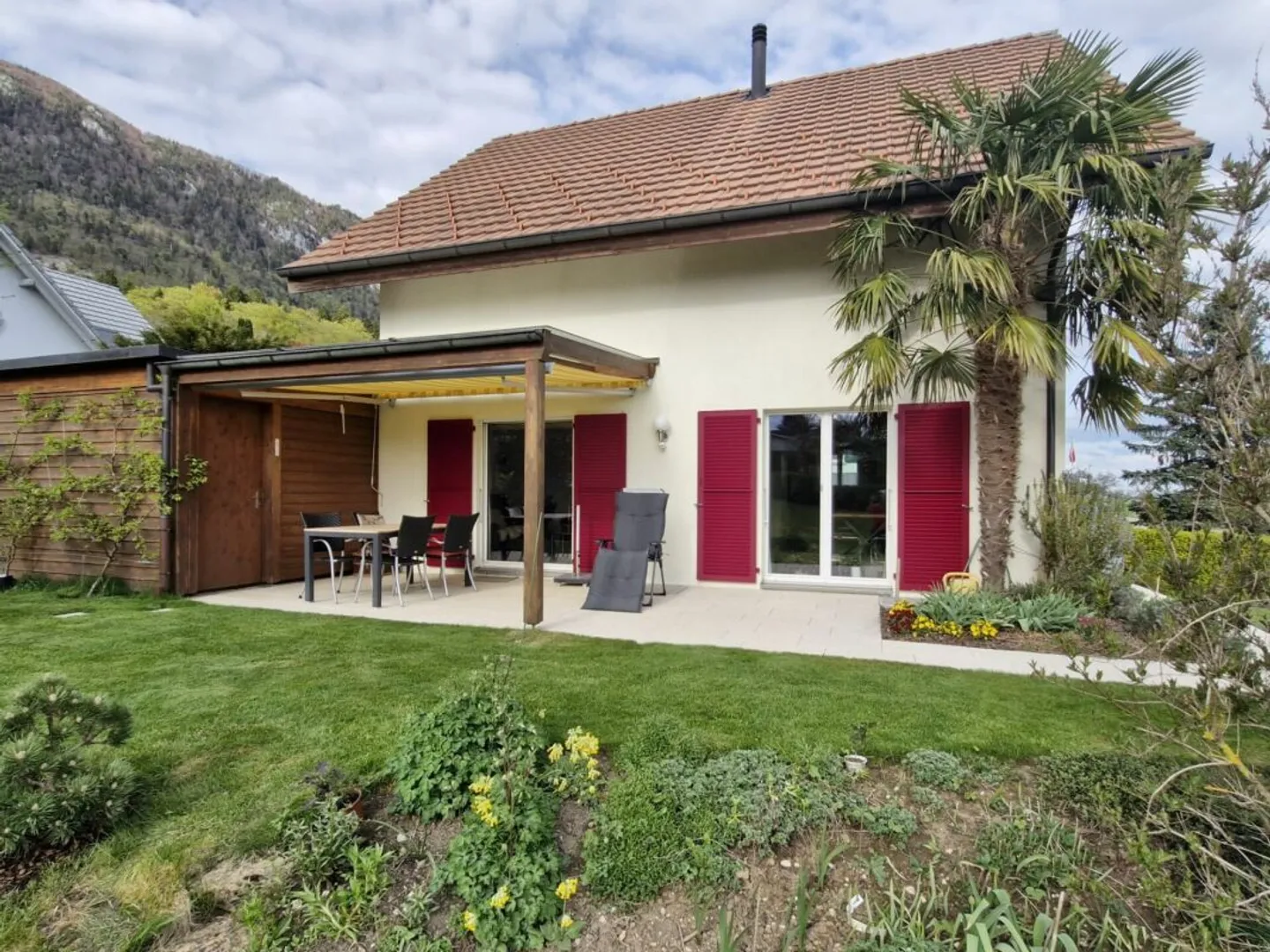 Einfamilienhaus mit separatem Eingang für Büro mit Toilette - Photo 3 sur 13