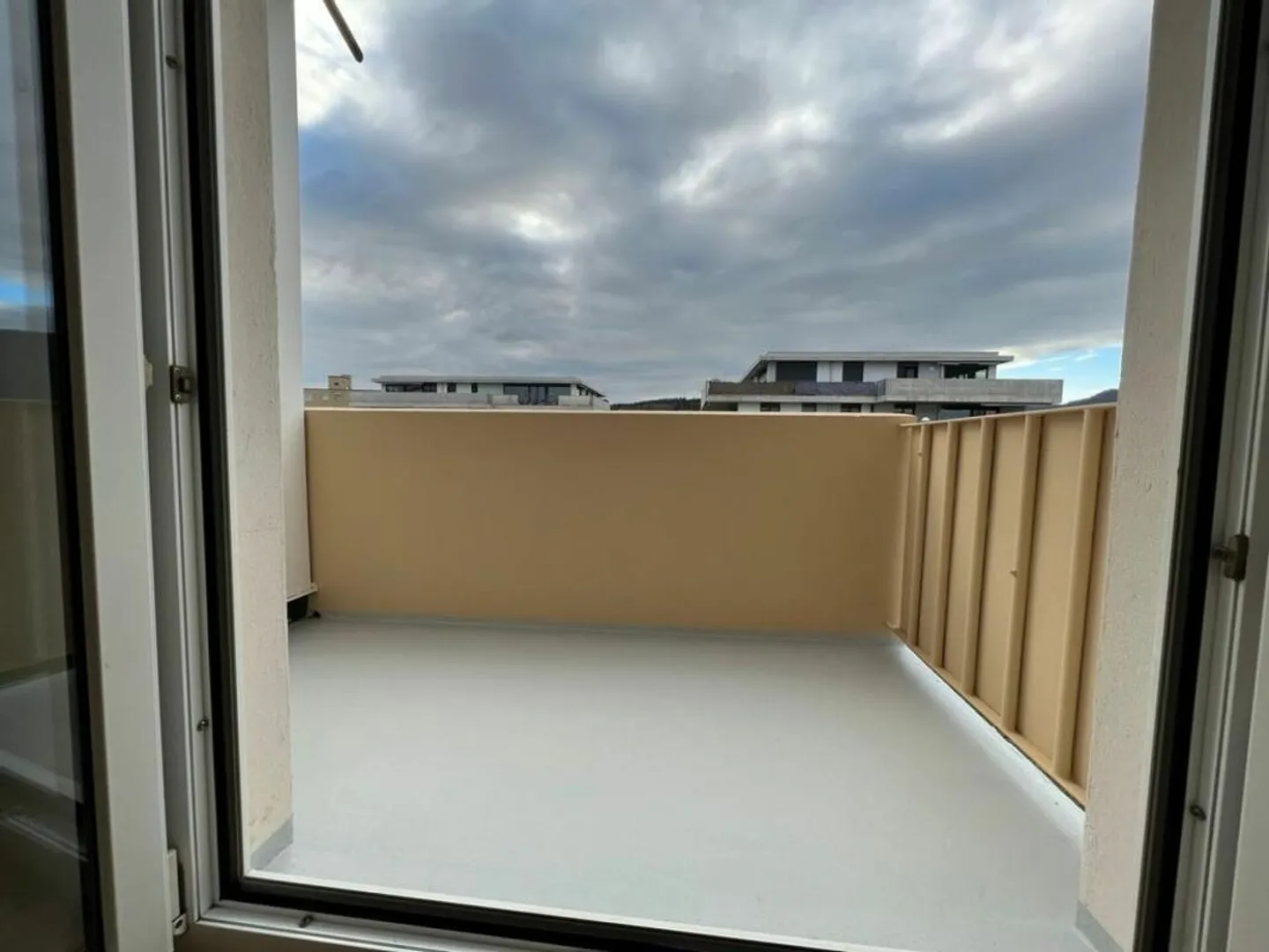 Modern 2-room apartment in a quiet location - available for immediate rent - Photo 10 of 10