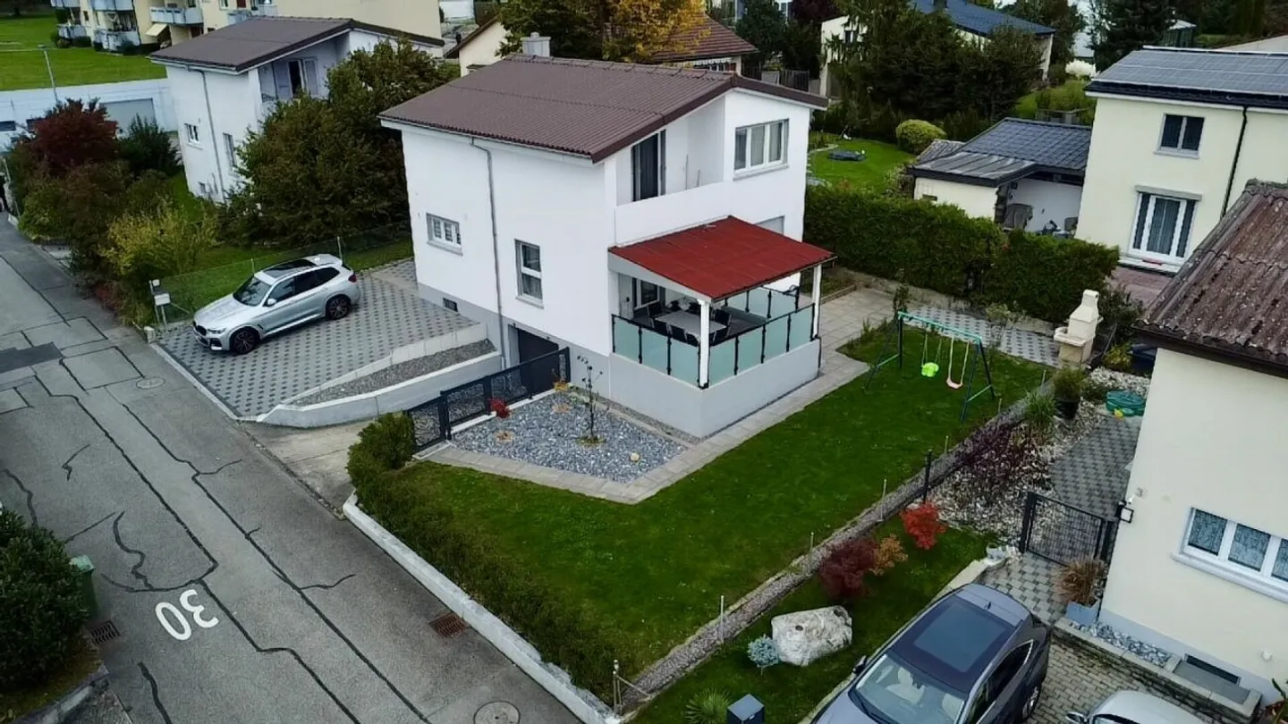 Emménager &amp; s'épanouir - maison individuelle rénovée avec jardin dans un quartier calme - Photo 2 sur 13