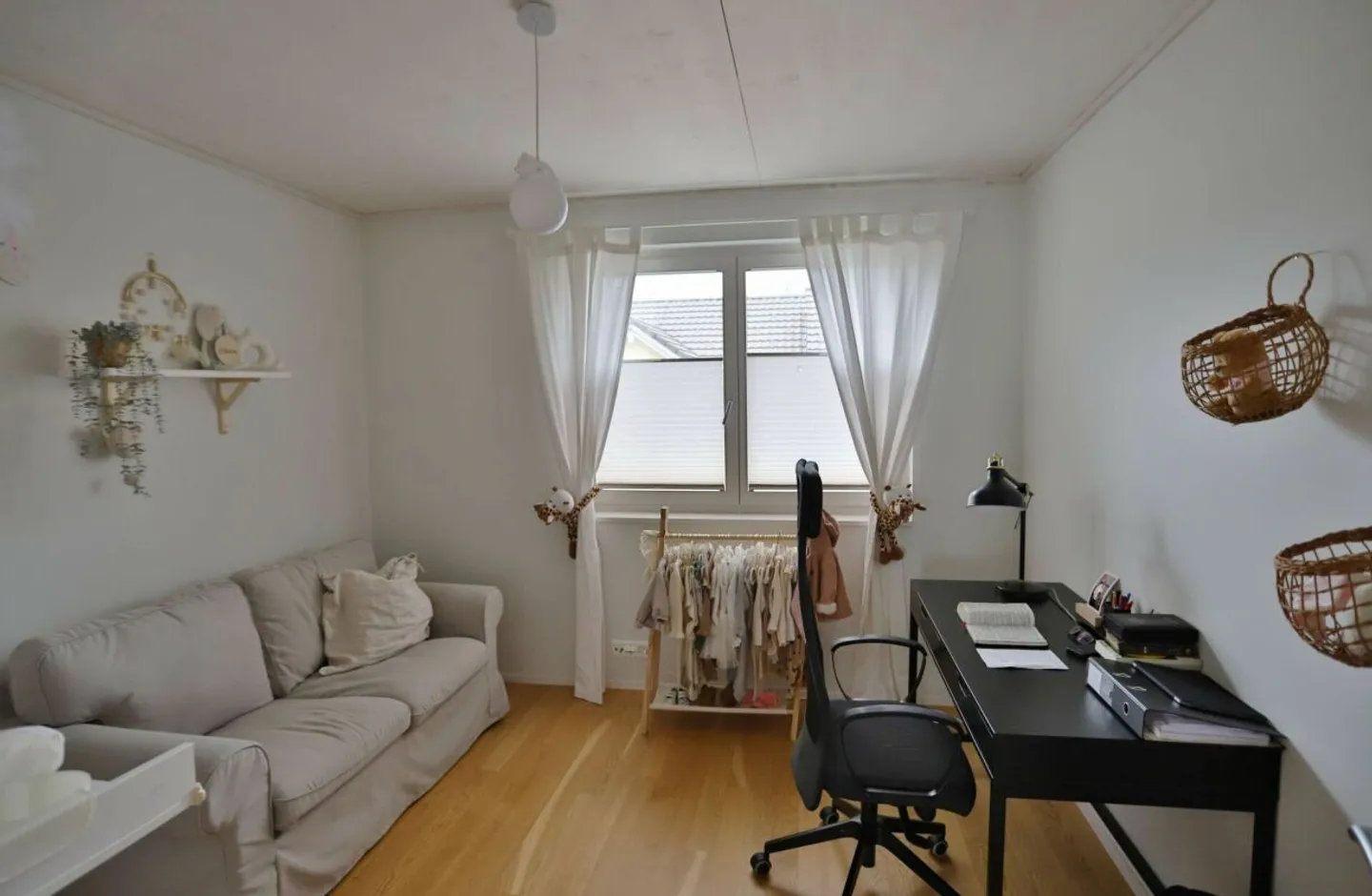 Modern, bright and quiet - Photo 4 of 8