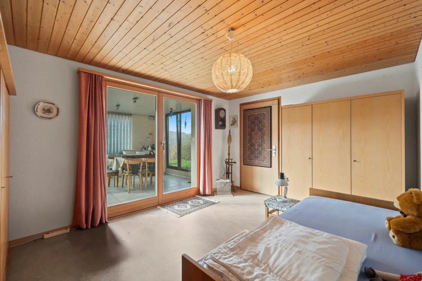 Casa unifamiliare luminosa in una posizione tranquilla con vista da sogno - Foto 11 di 13