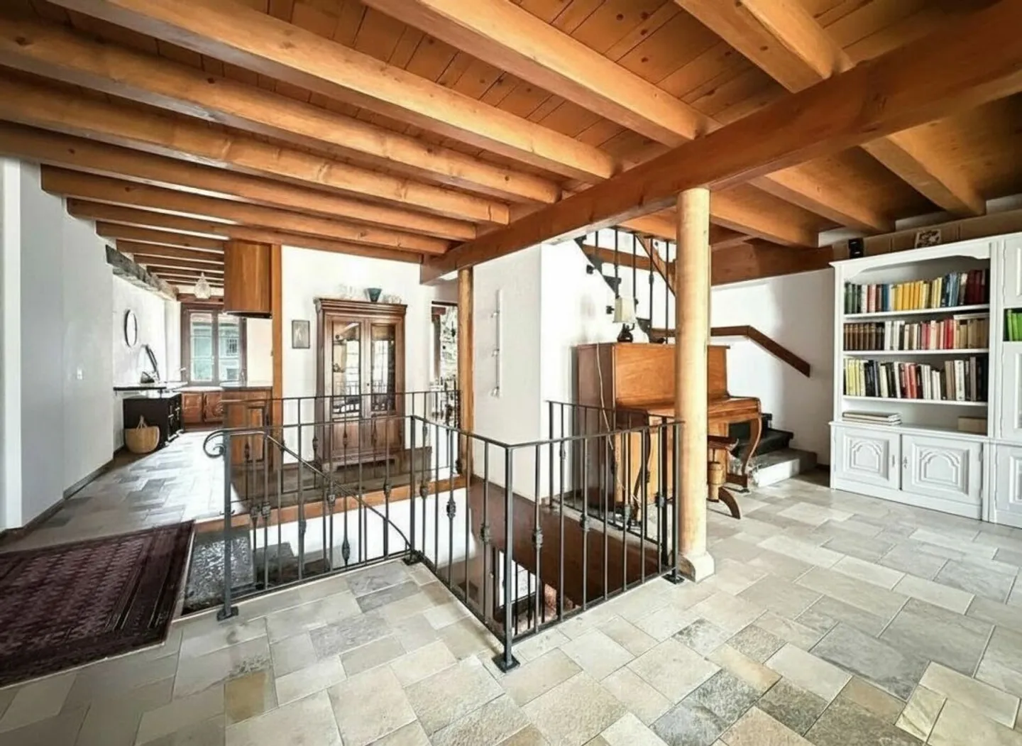 TRIPLEX APARTMENT IN A BEAUTIFUL WINEMAKER HOUSE - Photo 12 of 13