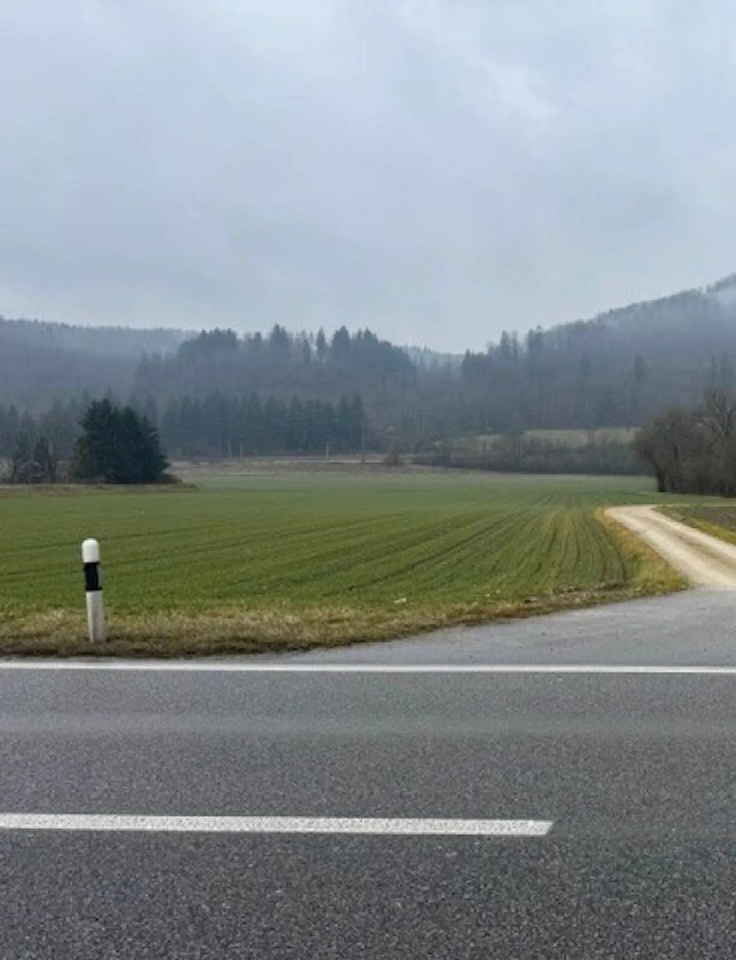 Grundstück in Industriezone - Foto 7 von 7