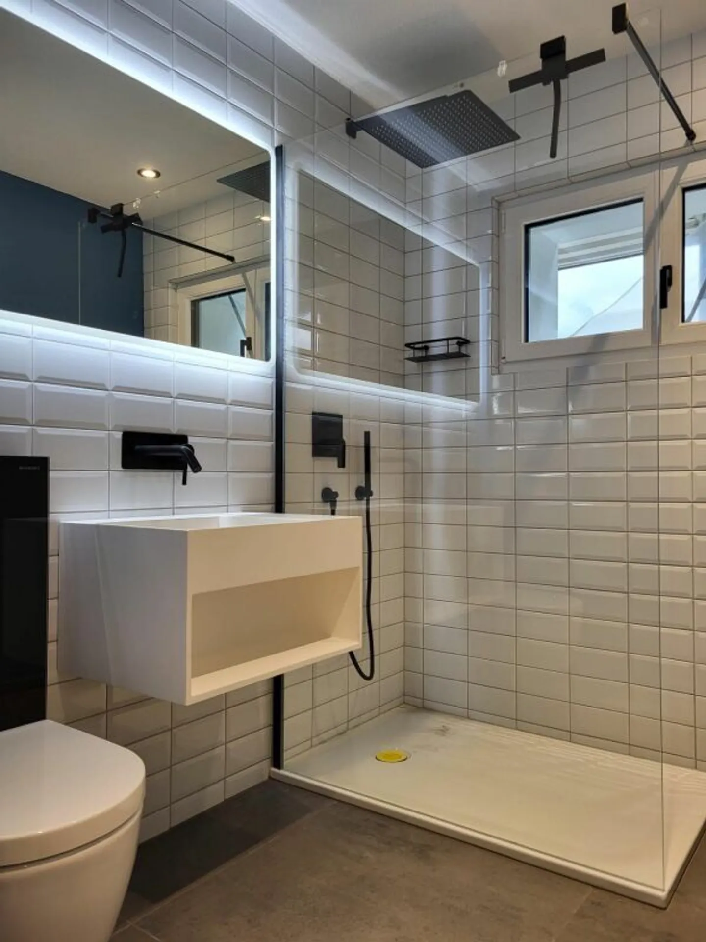 Moderne Maisonette-Wohnung mit Bergsicht - Photo 9 sur 13