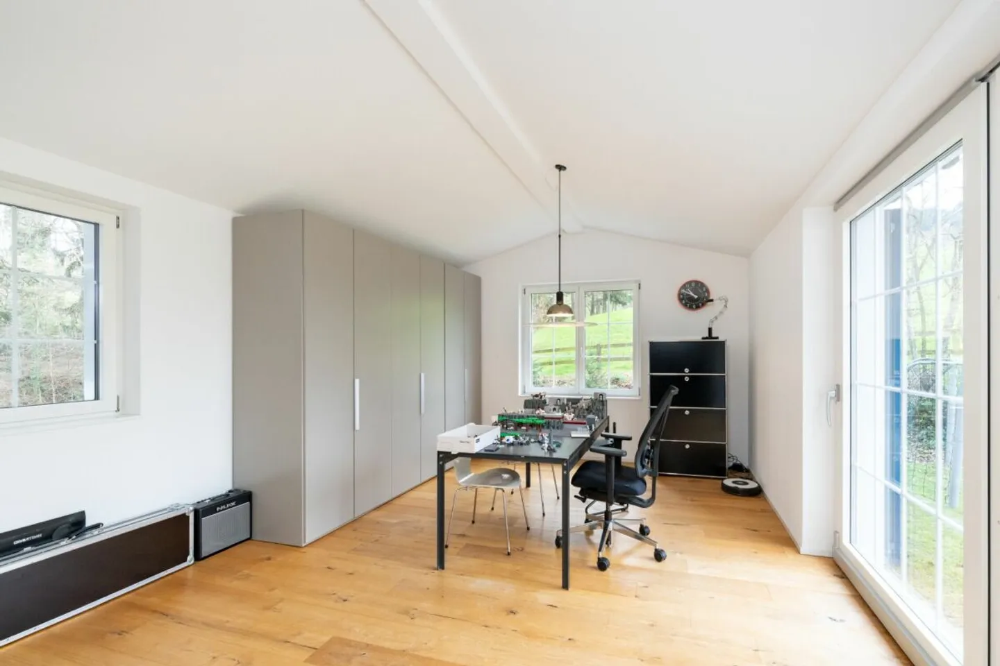 Magnifique maison individuelle modernisée avec une intimité absolue et vue sur le lac - Photo 9 sur 13