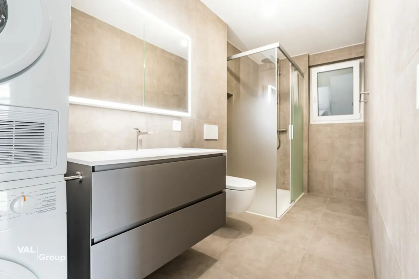 Stylish Apartment in Sunny Location - Photo 7 of 13