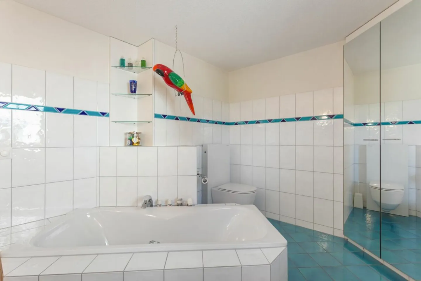 Well-maintained end-of-terrace house with a view of greenery - Photo 8 of 13