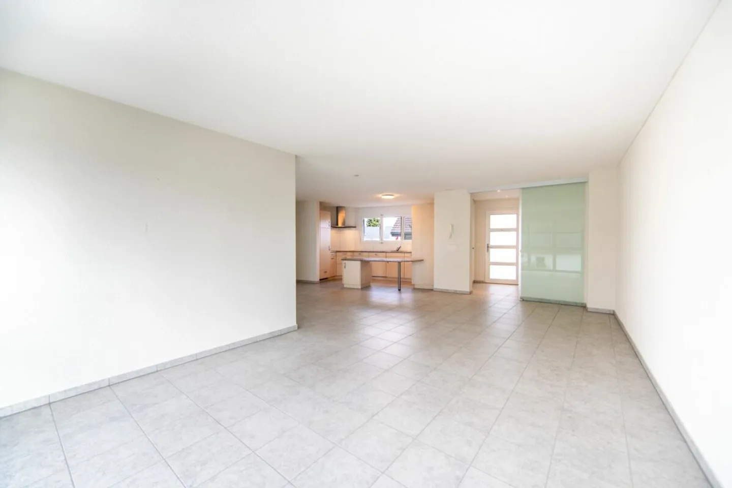 Move in and feel good - 4.5-room apartment with winter garden and balcony - Photo 3 of 13