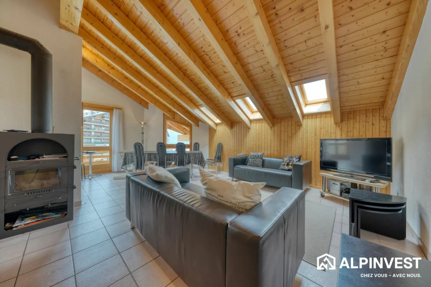 Bright duplex in the center of Nendaz-Station! - Photo 2 of 13