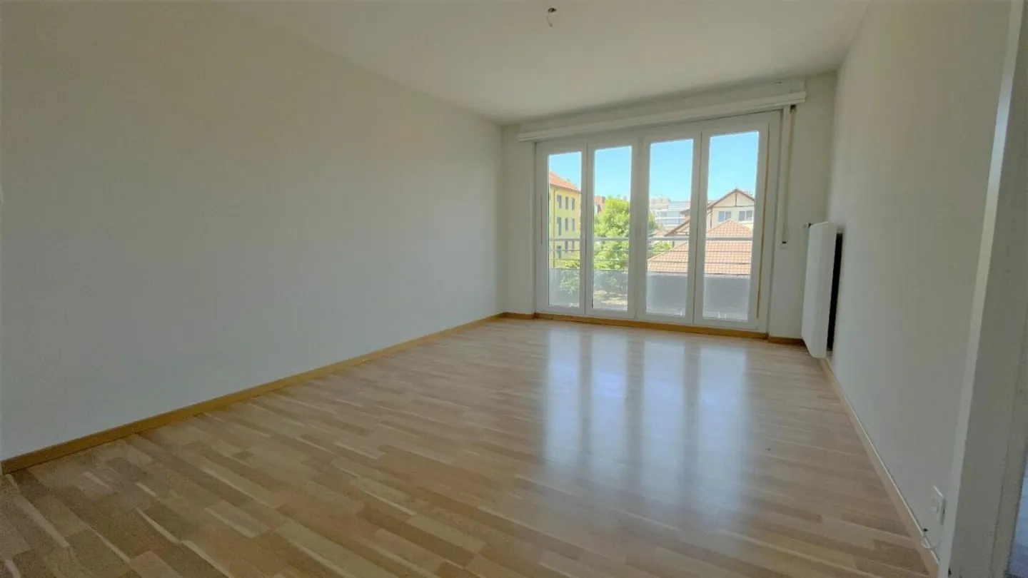Appartamento moderno con 3 stanze a Delémont - disponibile immediatamente - Foto 6 di 9