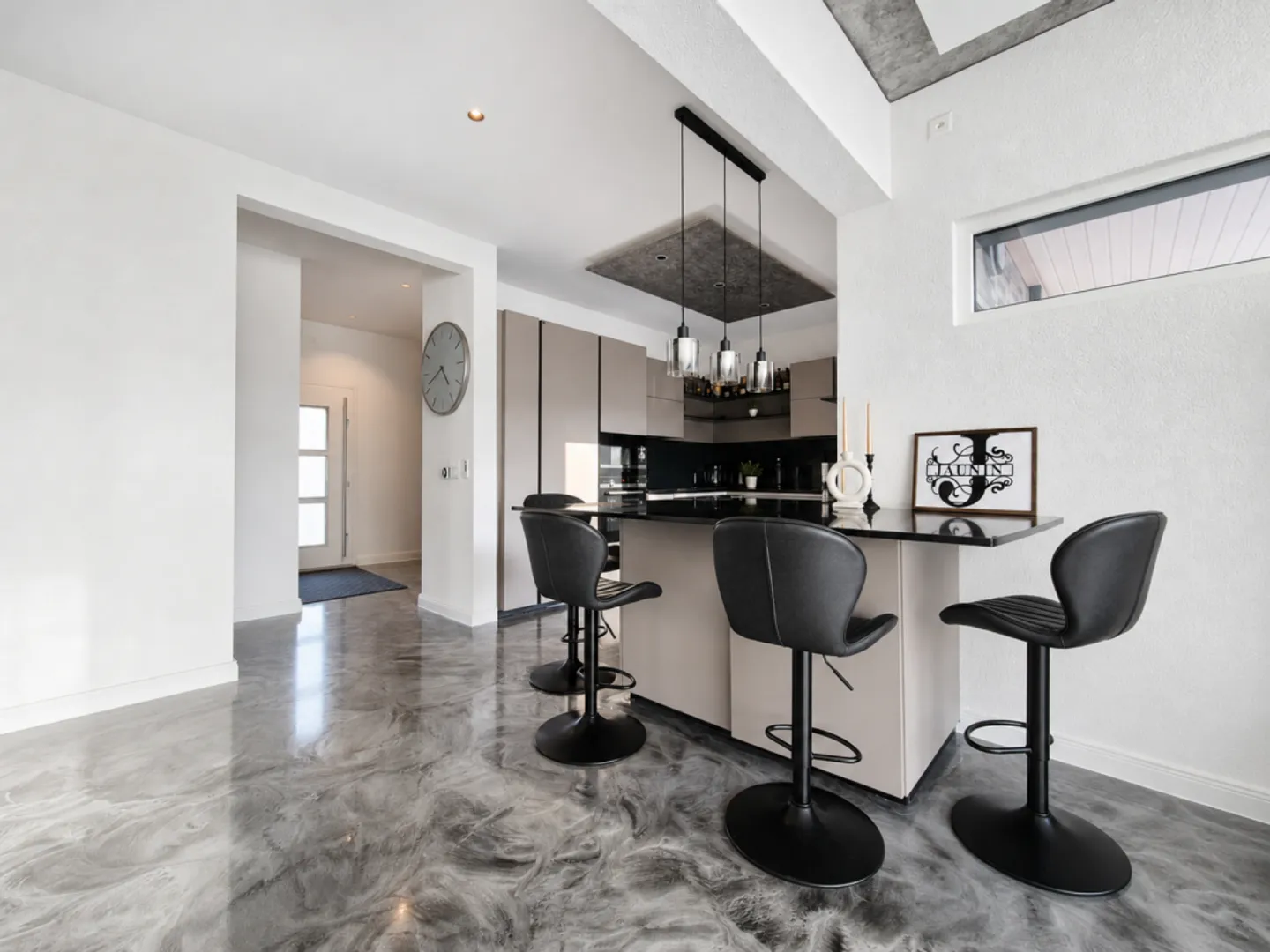 EXCEPTIONAL SEMI-DETACHED VILLA IN THE HEART OF BEX - Photo 4 of 12