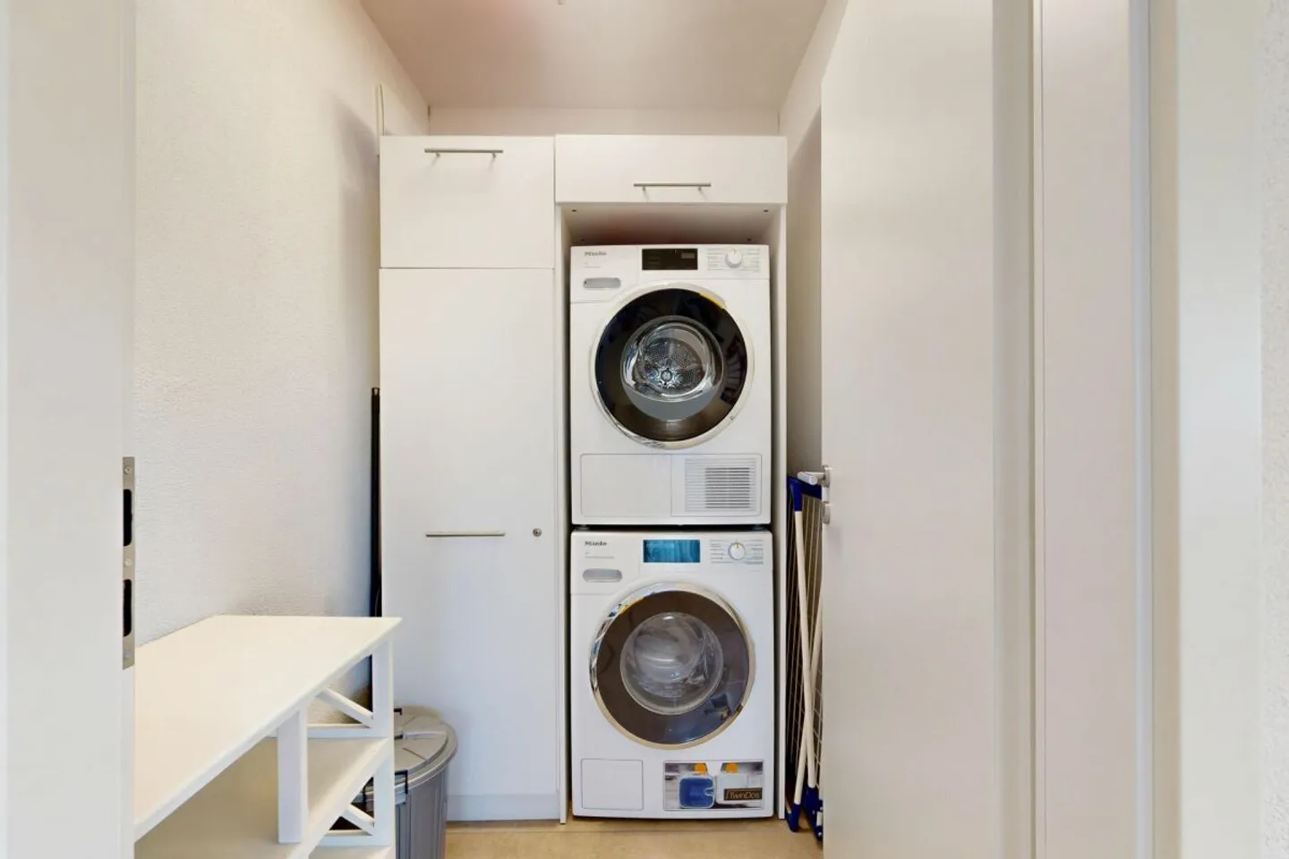 Beautiful, nearly new apartment in a quiet location - Photo 9 of 13