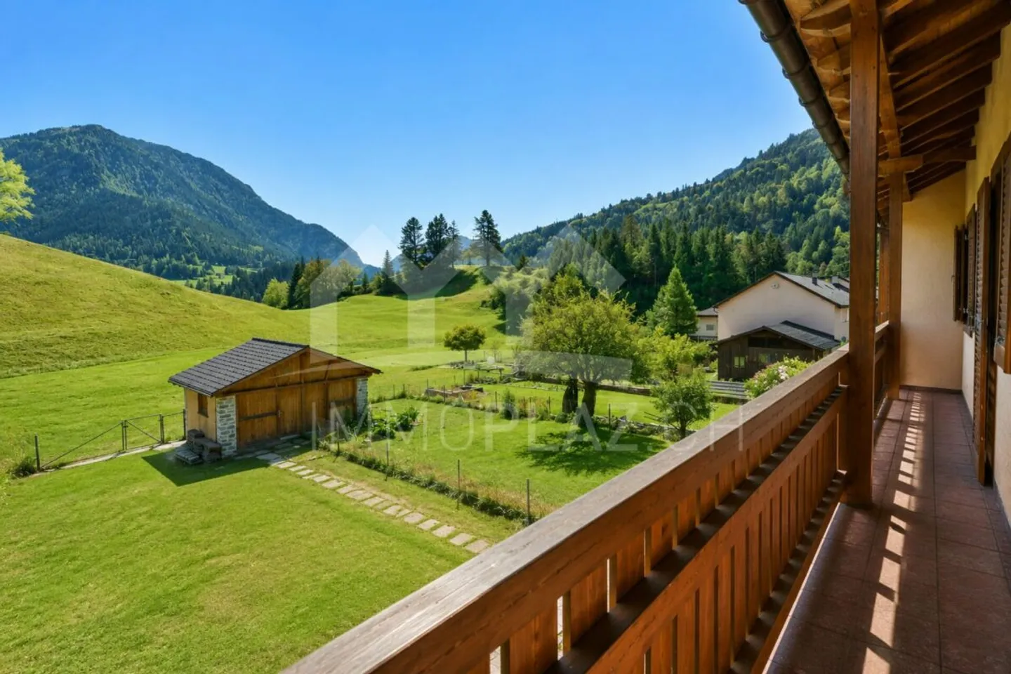 4½ Zi.-Reihenhaus mit grossem Garten und schöner Tal- und Bergsicht - Photo 1 sur 7