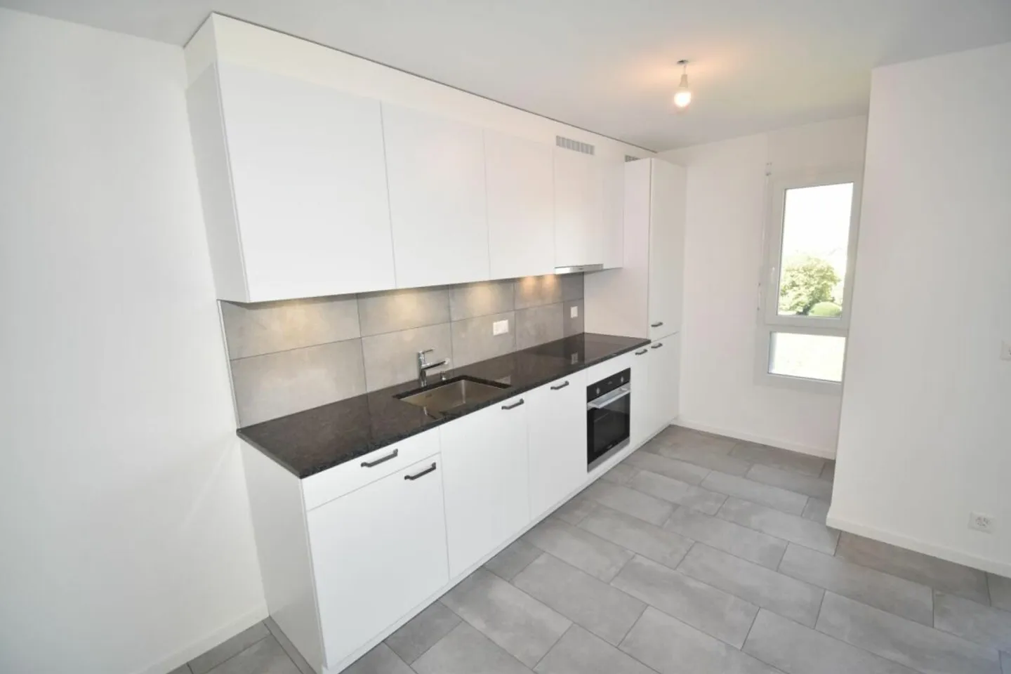 Appartement Charmant à Aigle - Photo 2 sur 5