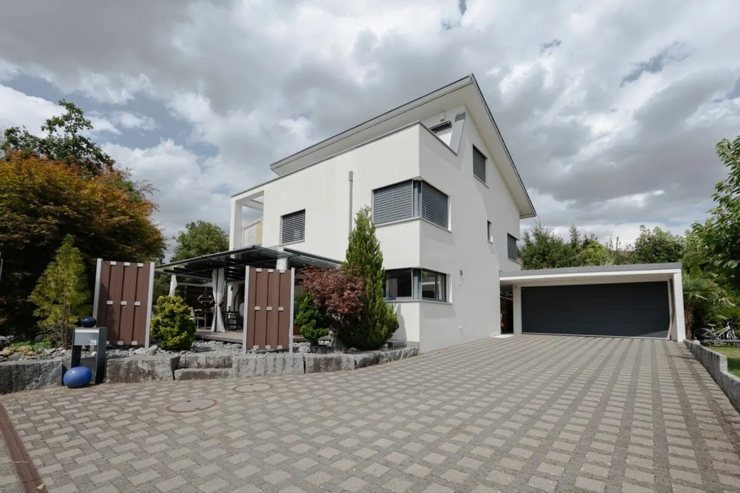Spacious Family Home in Wiesendangen - Photo 2 of 13