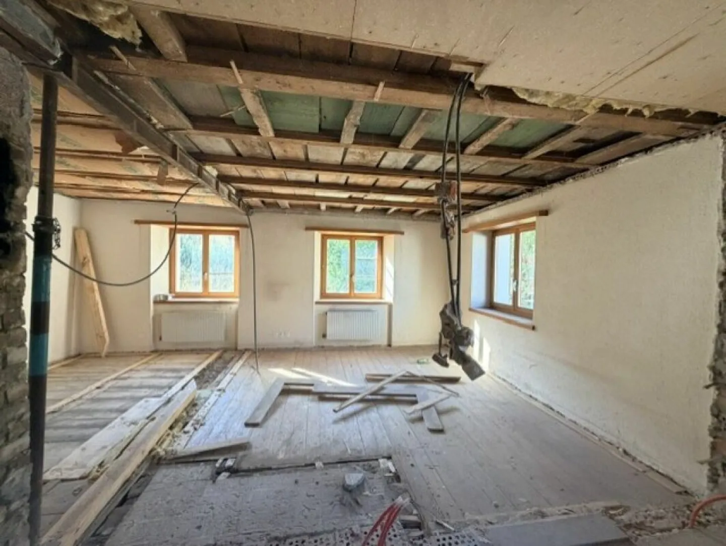 Charming multi-family house with enormous potential and top connectivity! - Photo 6 of 10