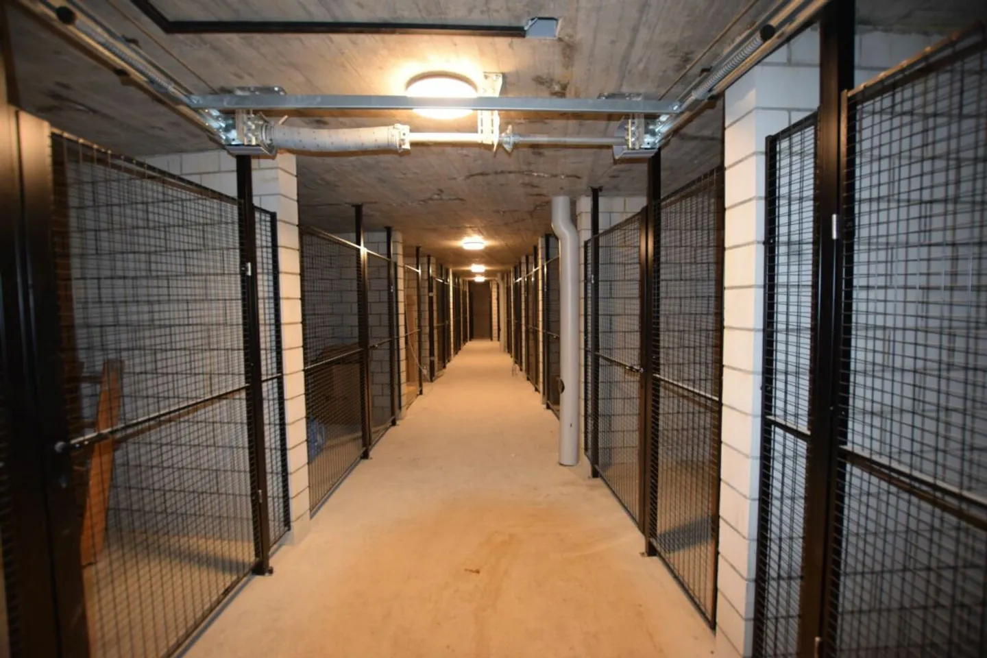 Ottimo e spazioso appartamento di 3,5 locali per residenti - Foto 7 di 7