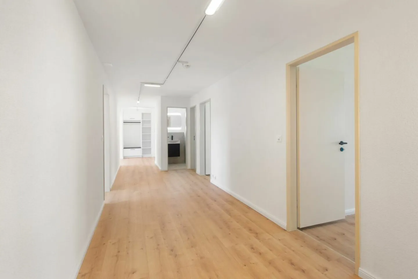 Kernsanierte 4½-Zimmer-Etagenwohnung mit grossem Balkon - Photo 8 of 13