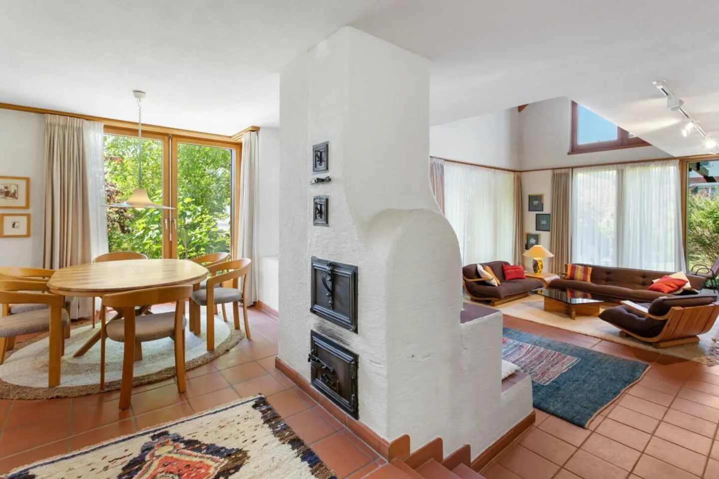 Spacious 6½-room single-family house with a dream garden oasis - Photo 4 of 13