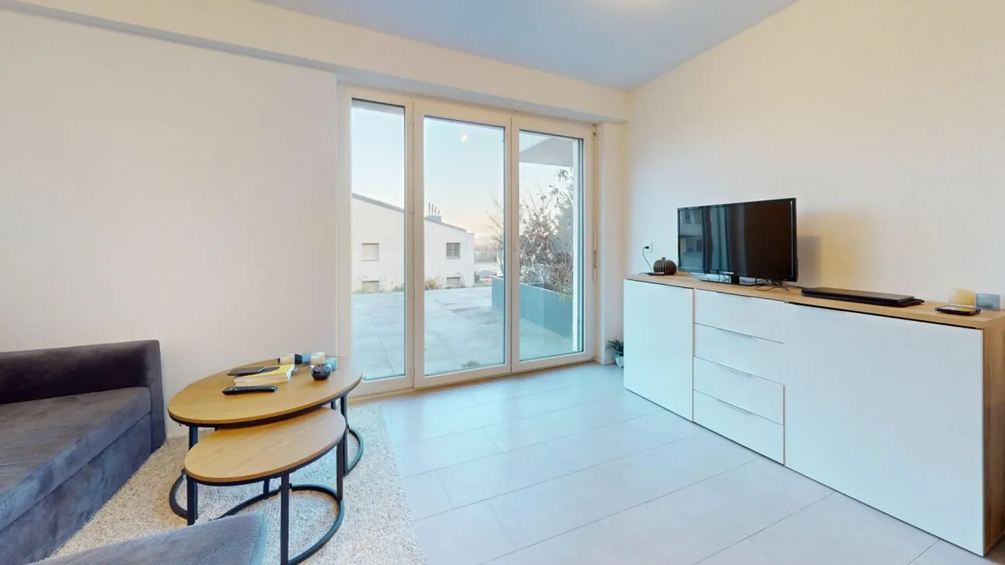 Studio moderne avec terrasse - Photo 2 sur 5