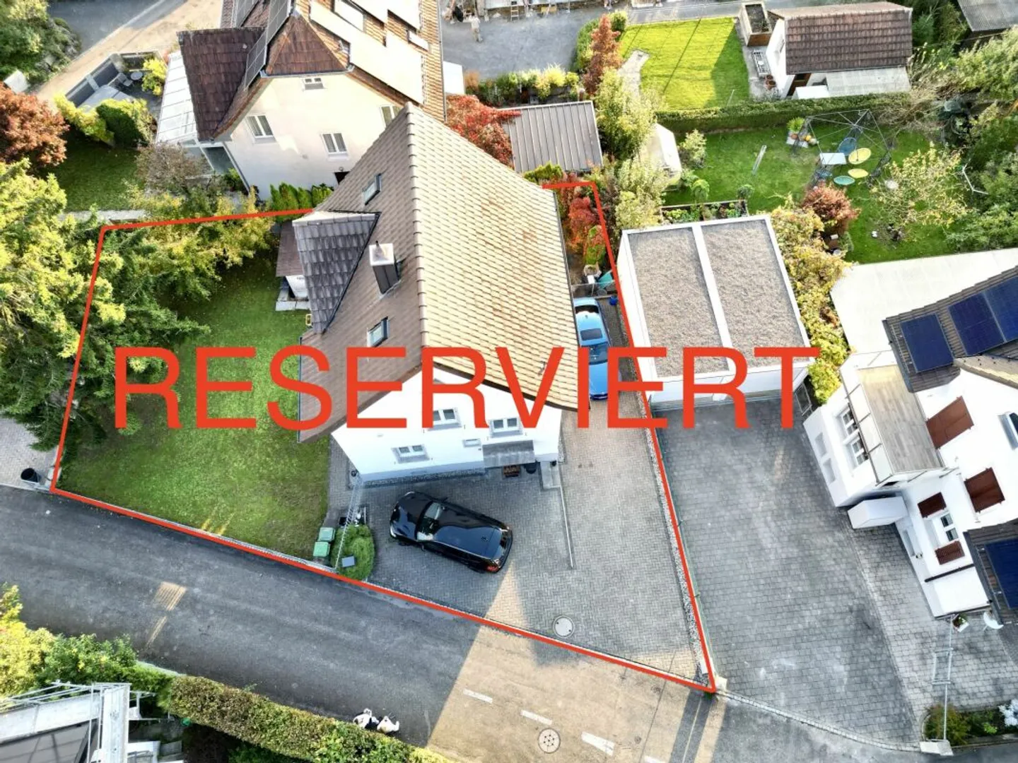 Freistehendes Einfamilienhaus in Wohlen AG - Foto 1 di 13