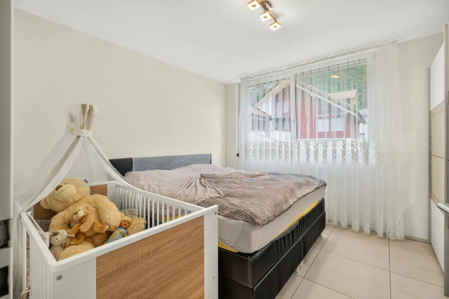 Moderne Gartenwohnung mit sonnigem Sitzplatz und attraktivem Raumkonzept zu verkaufen - Foto 7 di 13