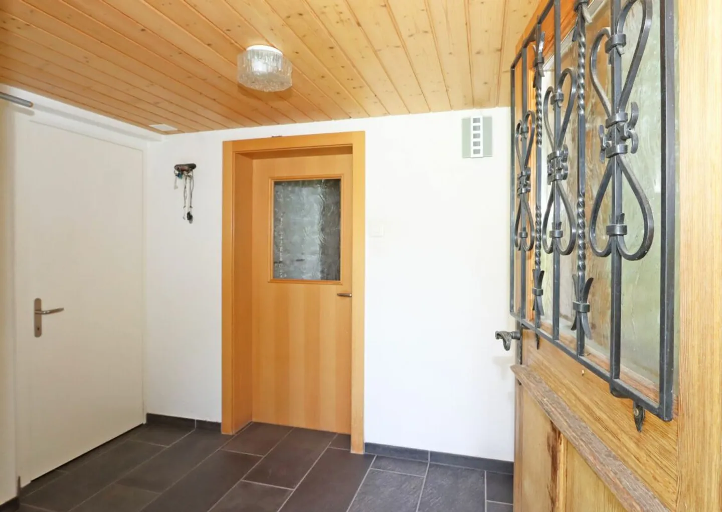Charmantes Freistehendes Haus in Nidfurn - Foto 8 von 13