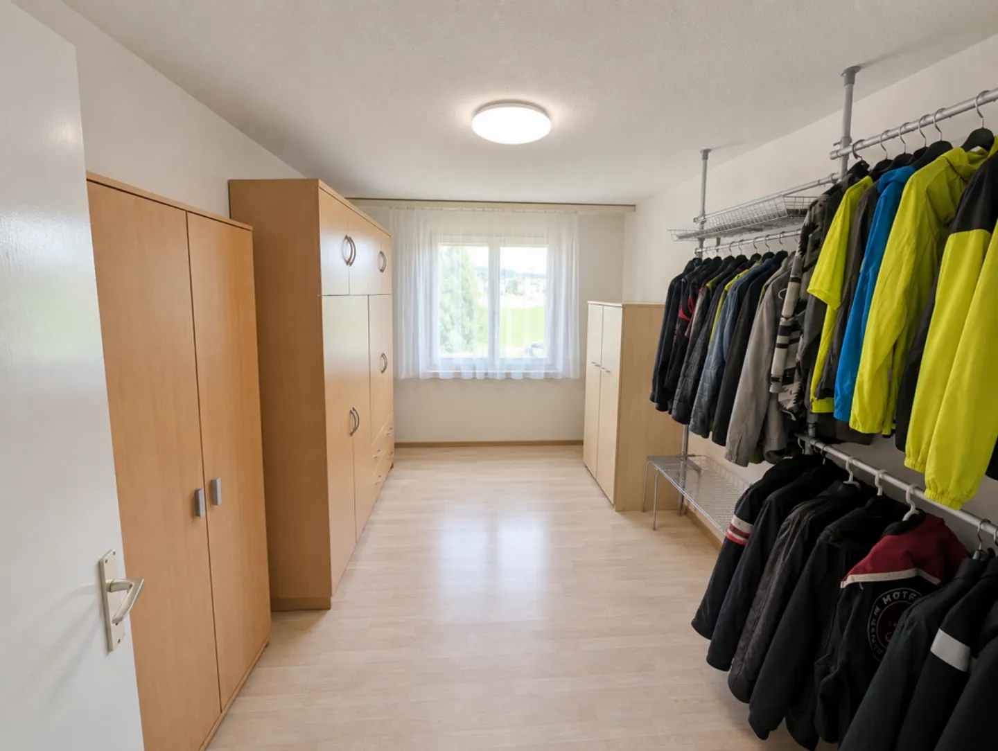 Stylish Family Apartment in Quiet Area - Photo 6 of 13