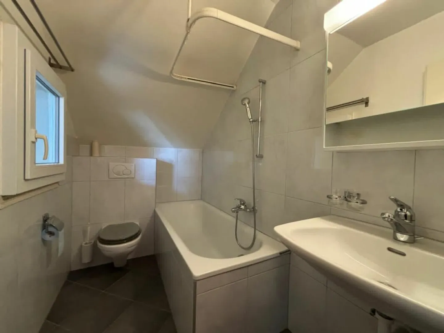 Bellissimo appartamento mansardato nel centro del paese - Foto 7 di 8