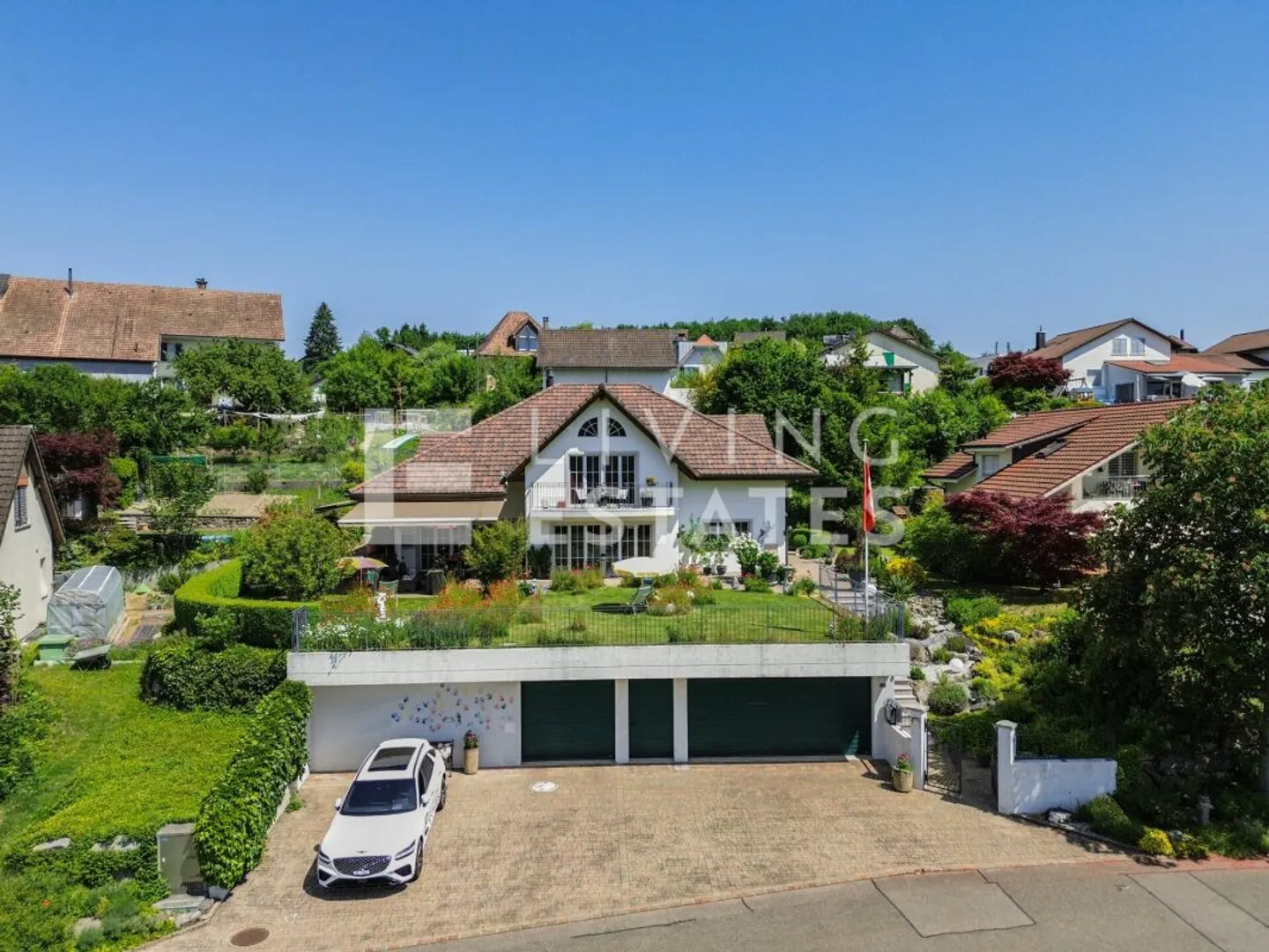A PROPERTY OF LASTING VALUE - ELEGANT. HIGH QUALITY. VERY WELL MAINTAINED. - Photo 1 of 13