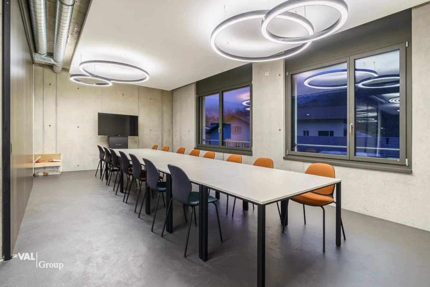 Centro servizi in una posizione eccellente con opzioni di utilizzo versatili - Foto 7 di 13