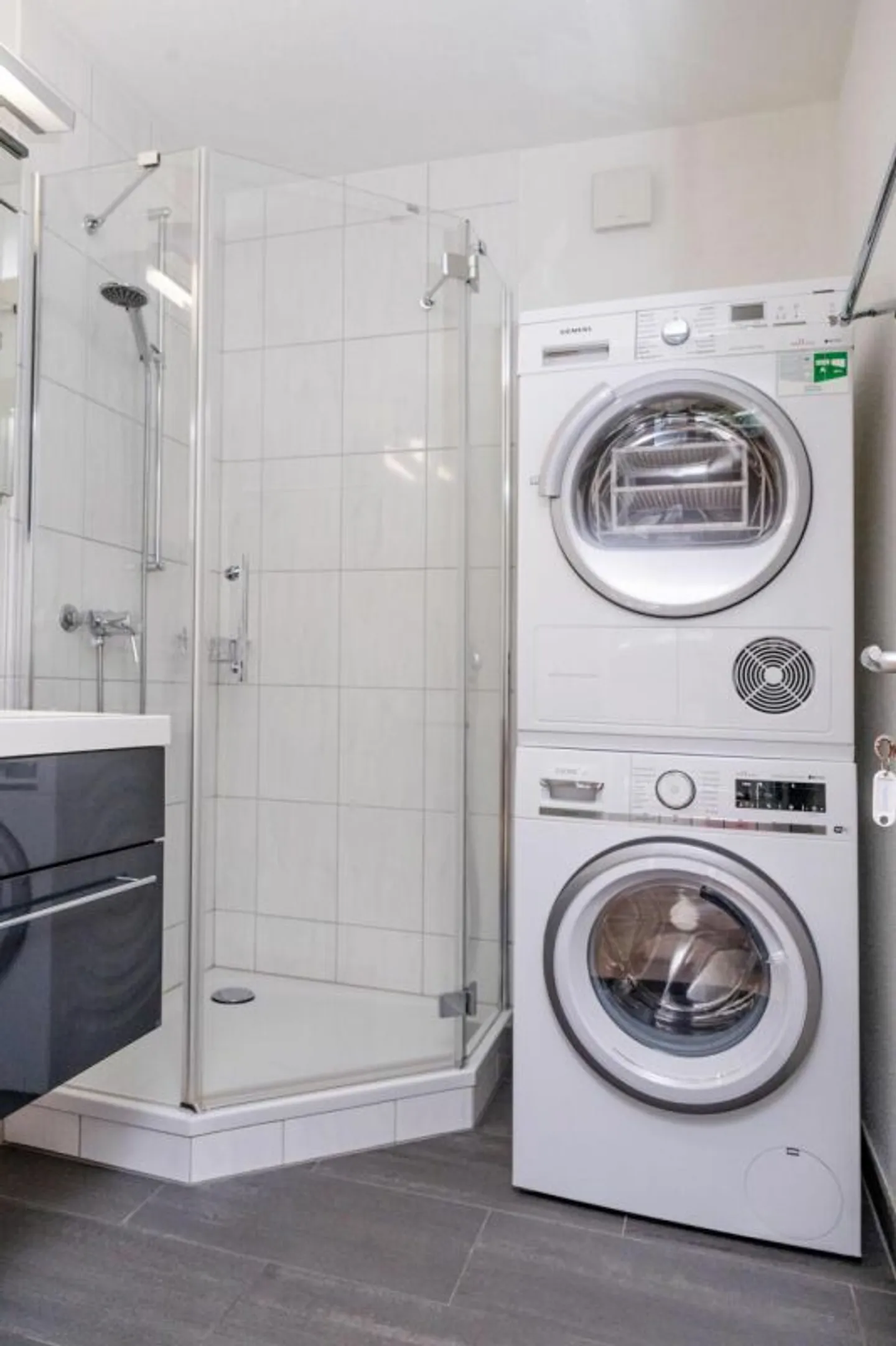 A retreat with residential quality - Photo 5 of 13