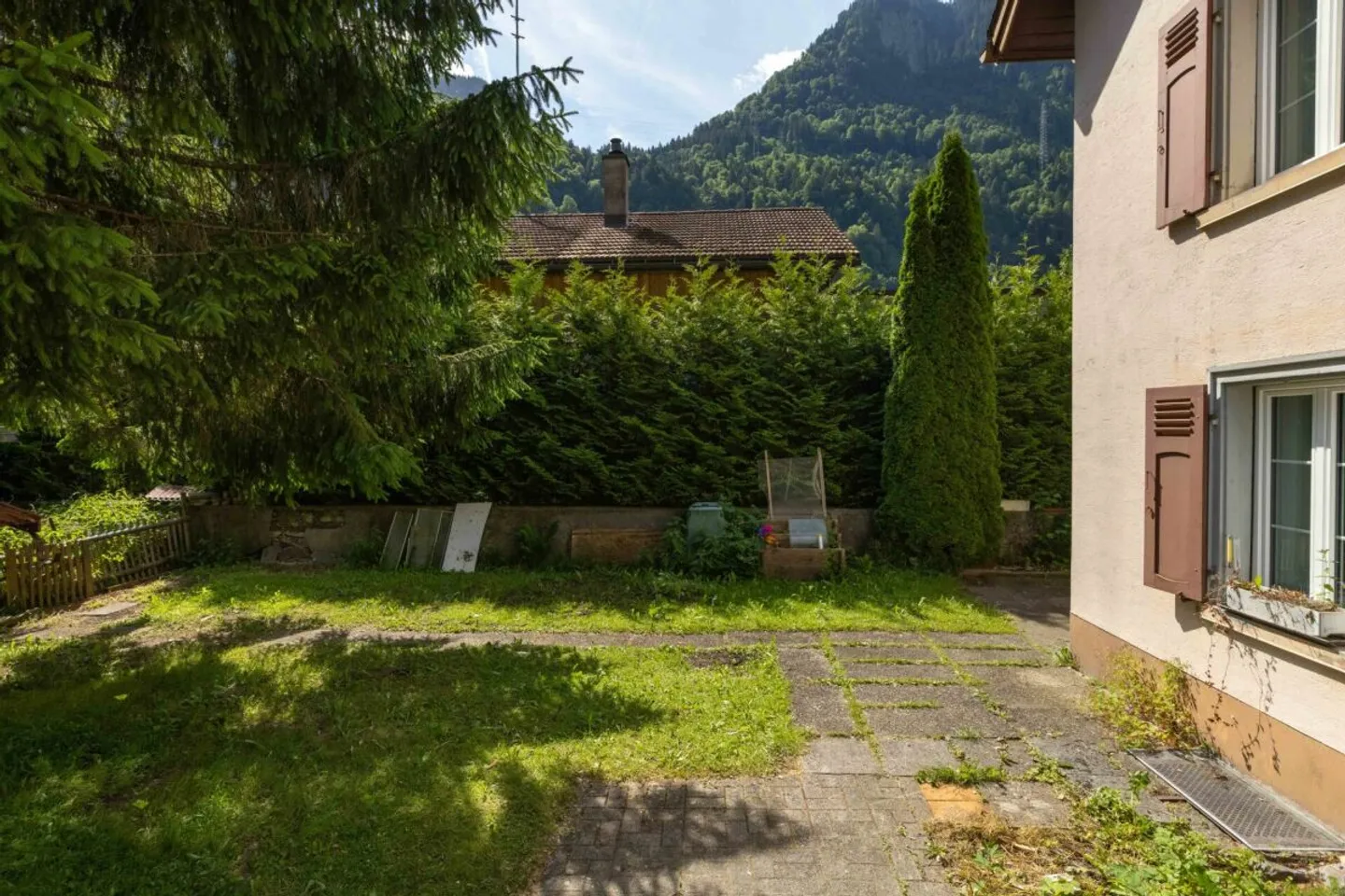 Charmantes Doppeleinfamilienhaus mit grosszügigem Garten in Diesbach - Photo 8 of 9