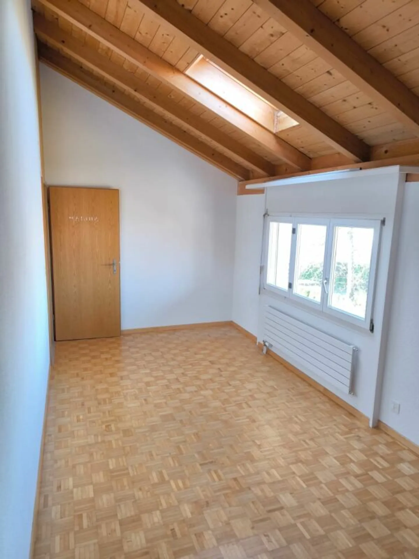 Ampio appartamento di 4,5 locali con galleria aggiuntiva - Foto 12 di 13